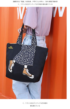 mis zapatos Water Repellent Tote