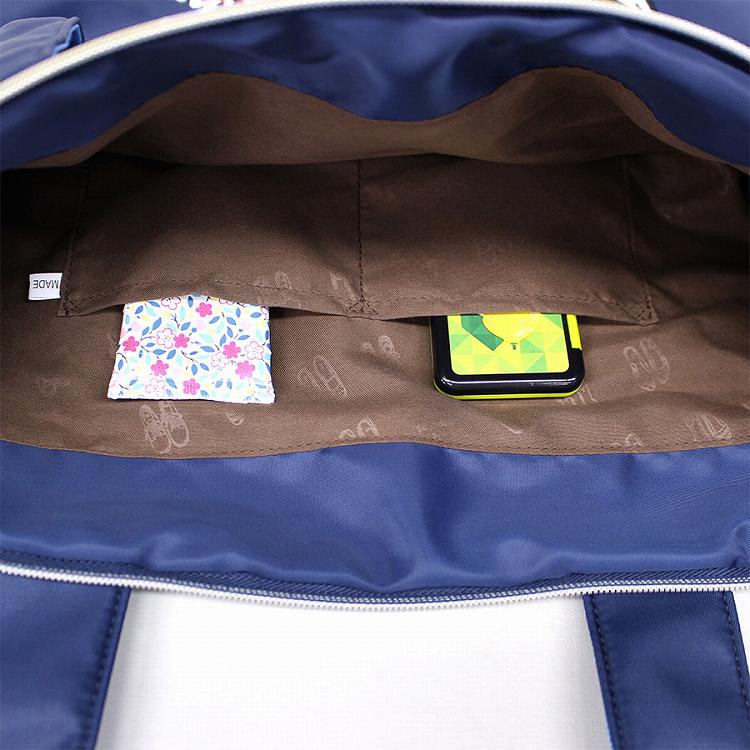 mis zapatos Water Repellent Tote