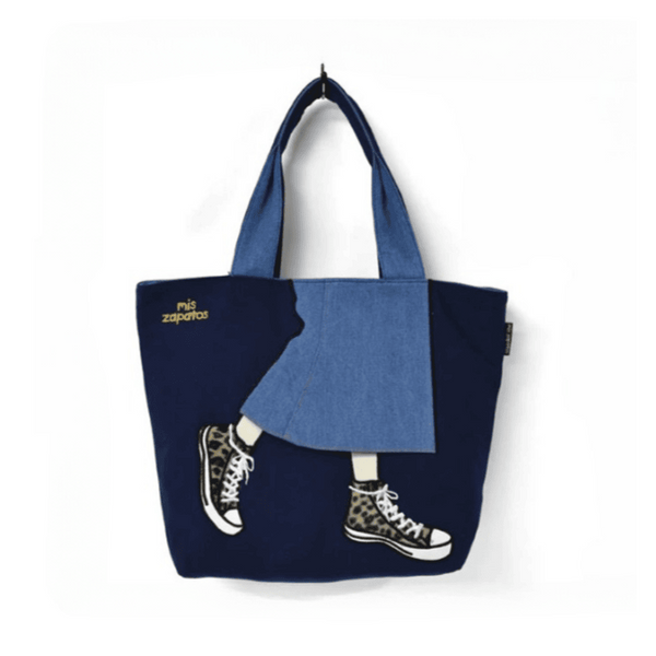 mis zapatos Large Tote
